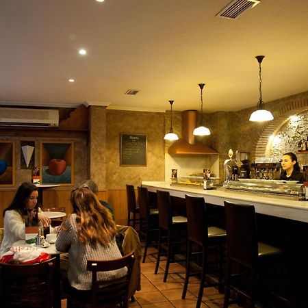 Hotel Alfonso IX (Adults Only) Caceres Bagian luar foto