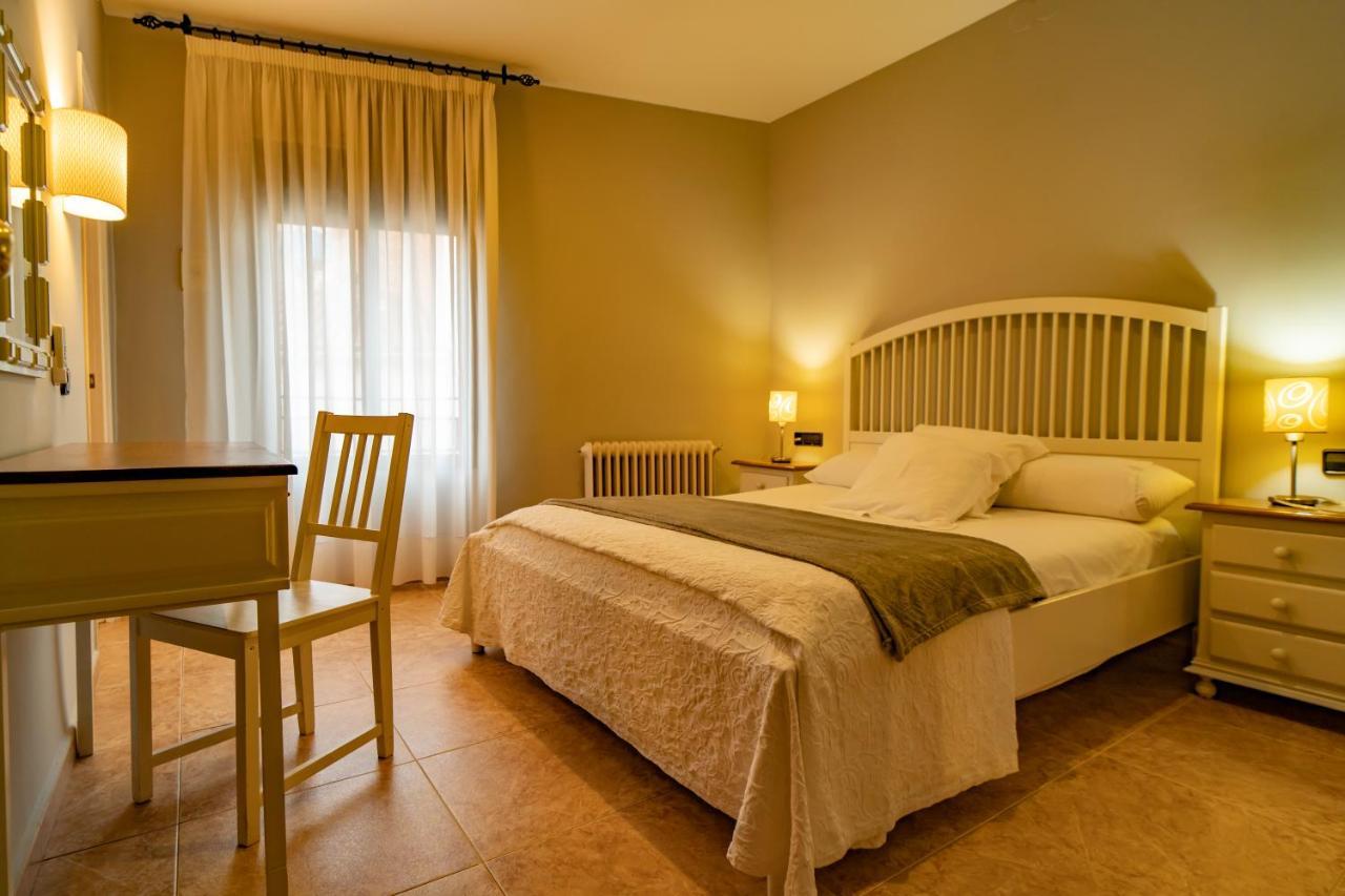 Hotel Alfonso IX (Adults Only) Caceres Bagian luar foto