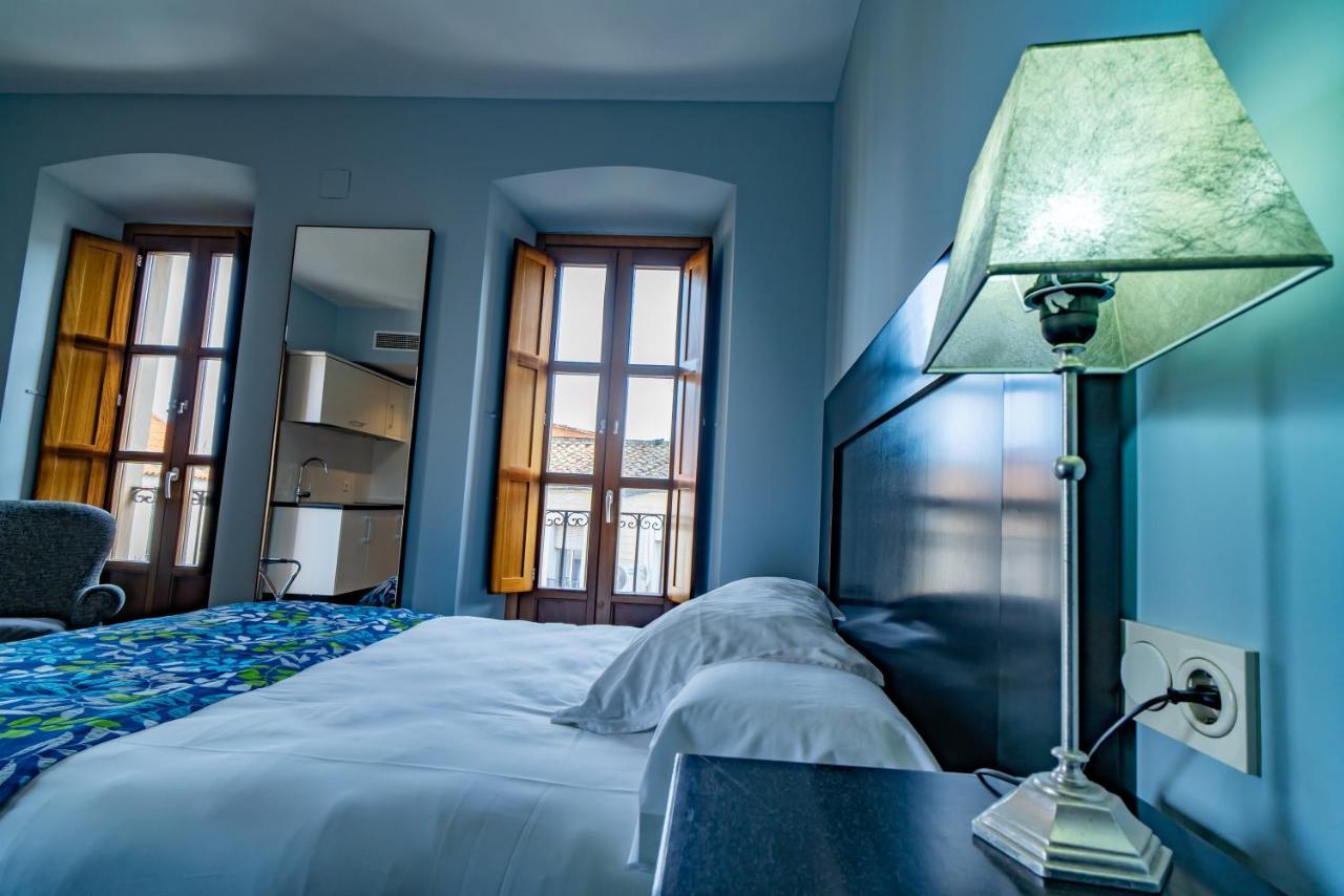 Hotel Alfonso IX (Adults Only) Caceres Bagian luar foto