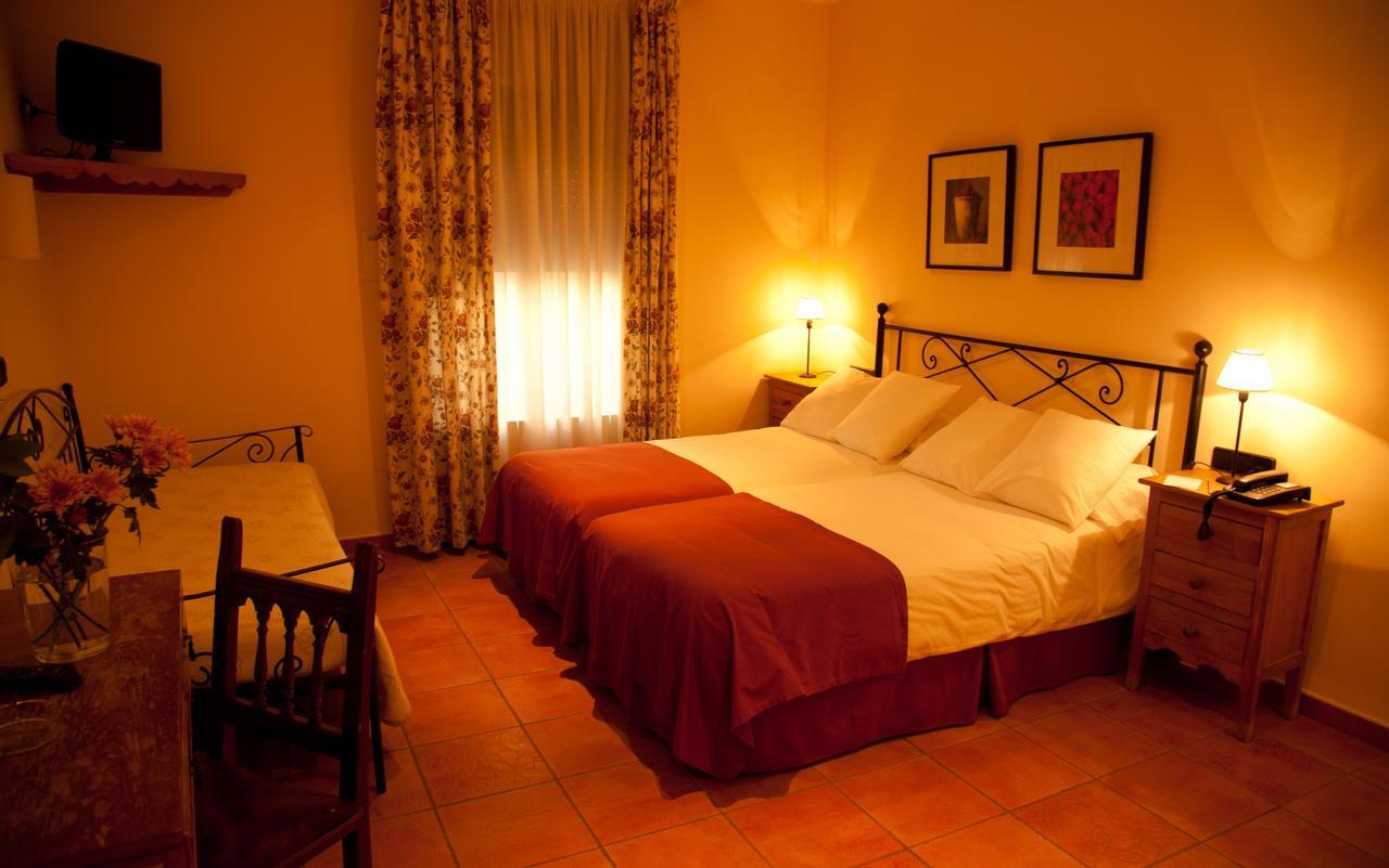 Hotel Alfonso IX (Adults Only) Caceres Bagian luar foto
