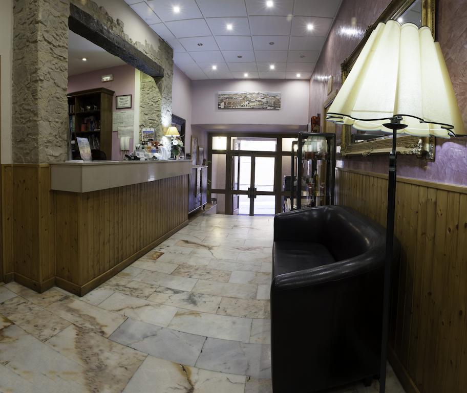 Hotel Alfonso IX (Adults Only) Caceres Bagian luar foto